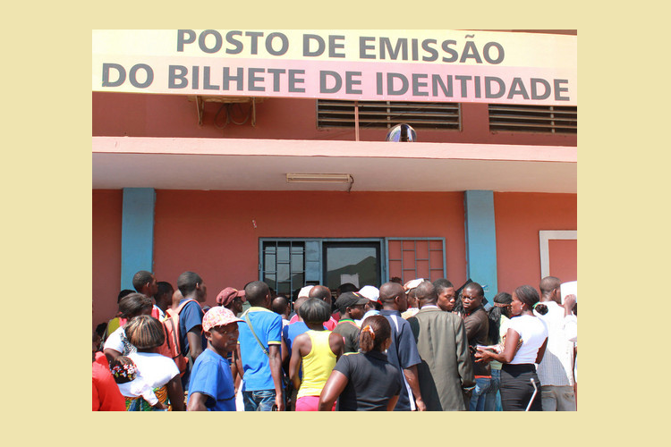 Registo civil: Angolanos regressados da RDC já têm bilhete de identidade