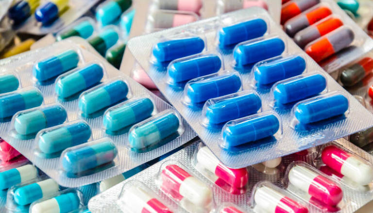 Medicamentos expirados incinerados no Lubango