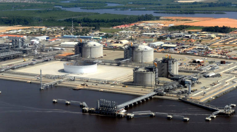 Produção diária de LNG segura médias previstas