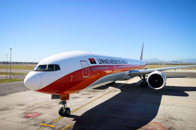 TAAG anuncia cancelamento de voos regulares para o Brasil