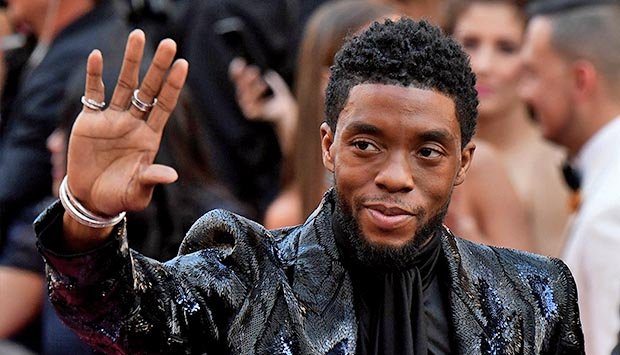 Chadwick Boseman recebe Globo de Ouro