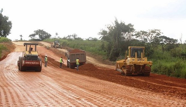 Governador quer rapidez nas obras na via Cacolo/Alto-Chicapa