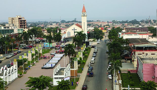 Cabinda expõe produtos agrícolas