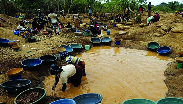 Autoridades recuperam perto de 200 mil dólares do garimpo