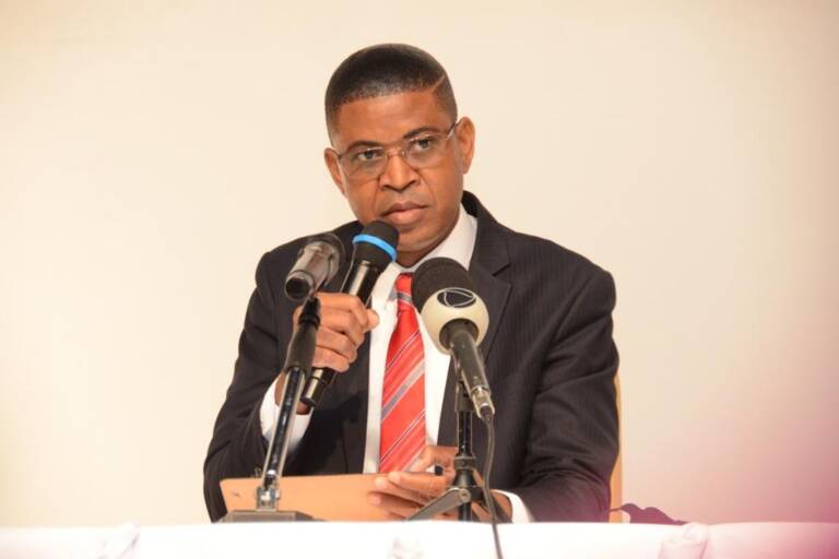 Bento Bento enaltece Alberto Segunda enquanto representante legal da IURD em Angola
