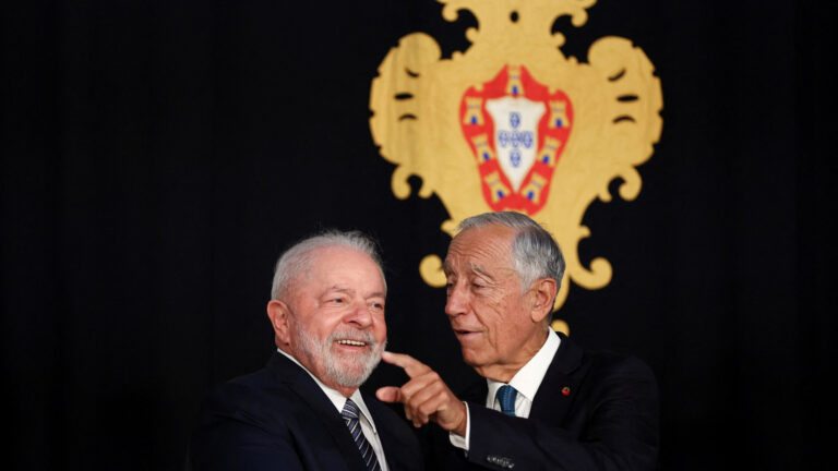 LULA E MARCELO DESVALORIZAM NÃO PARTICIPAÇÃO NA SESSÃO DO 25 DE ABRIL