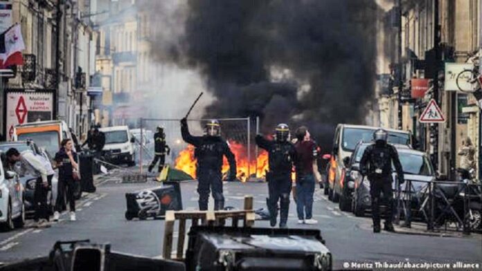 PROTESTOS FRANÇA