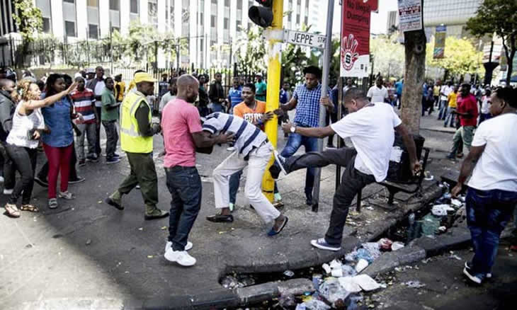 Instabilidade na África do Sul: Embaixada angolana desencoraja viagens a Cape Town