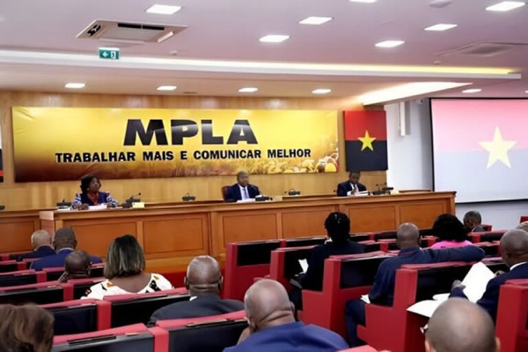 MPLA admite que o País vive situação económica “muito difícil”, mas disse ter condições para cumprir as promessas eleitorais