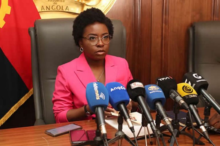 DESVIO DE SETE BILHÕES DE KWANZAS NA AGT: INOCÊNCIA DA DR.ª VERA DAVES DE SOUSA – MINISTRA DAS FINANÇAS DE ANGOLA – Dário Gaspar