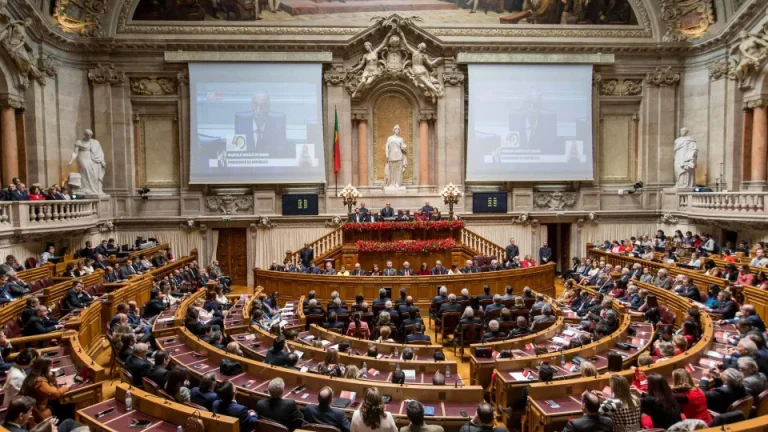 Governo amanhã no Parlamento para debate proposto pelo PCP após apagão