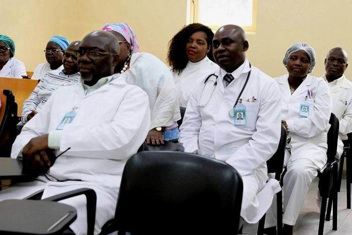 Em tempo de Cólera: Mais de 100 médicos angolanos chegaram em Portugal para Formação