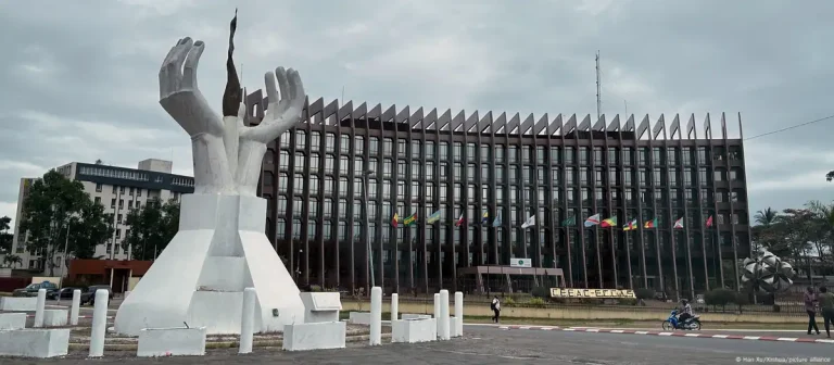 Ruanda abandona bloco de países da África Central