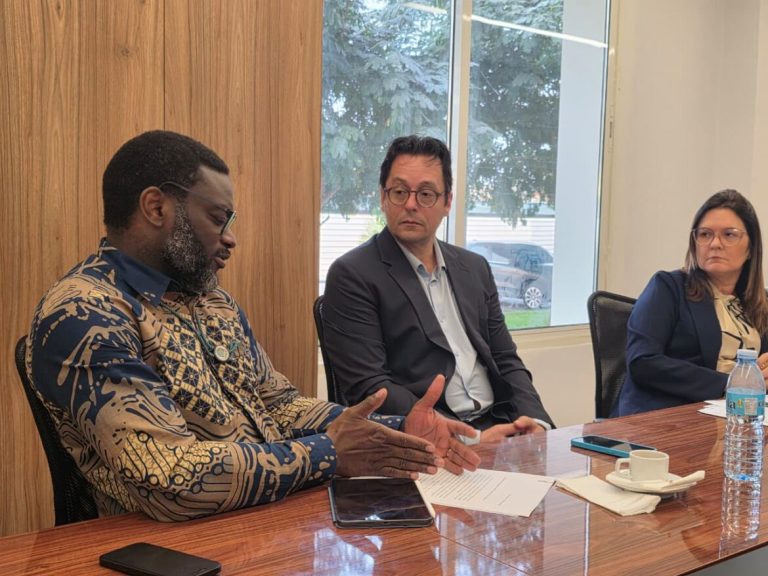 PARTE PARA O BRASIL SEGUNDO GRUPO DE ENFERMEIROS QUE VÃO FREQUENTAR O CURSO DE ESPECIALIZAÇÃO EM INFECCIOLOGIA