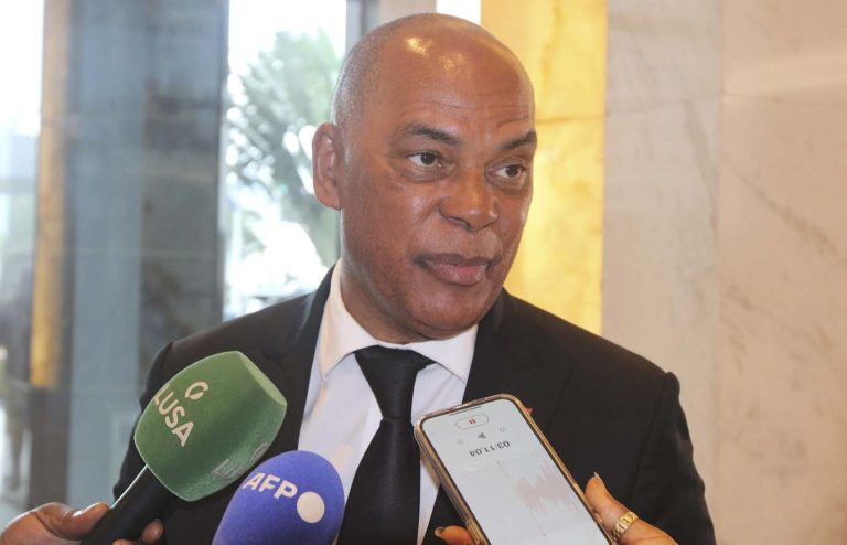 Condecorações de Jonas Savimbi e Holden Roberto pelo João Lourenço foram um gesto forçado – UNITA