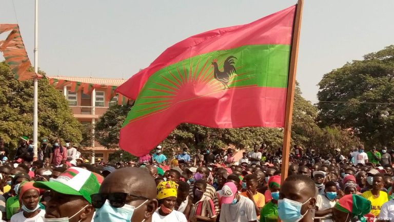 Múltiplas candidaturas na UNITA podem criar problemas internos, diz analista