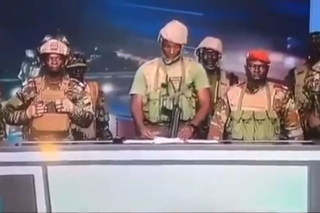 Benin: Tentativa de golpe de estado em curso, militares anunciam “destituição” do presidente.